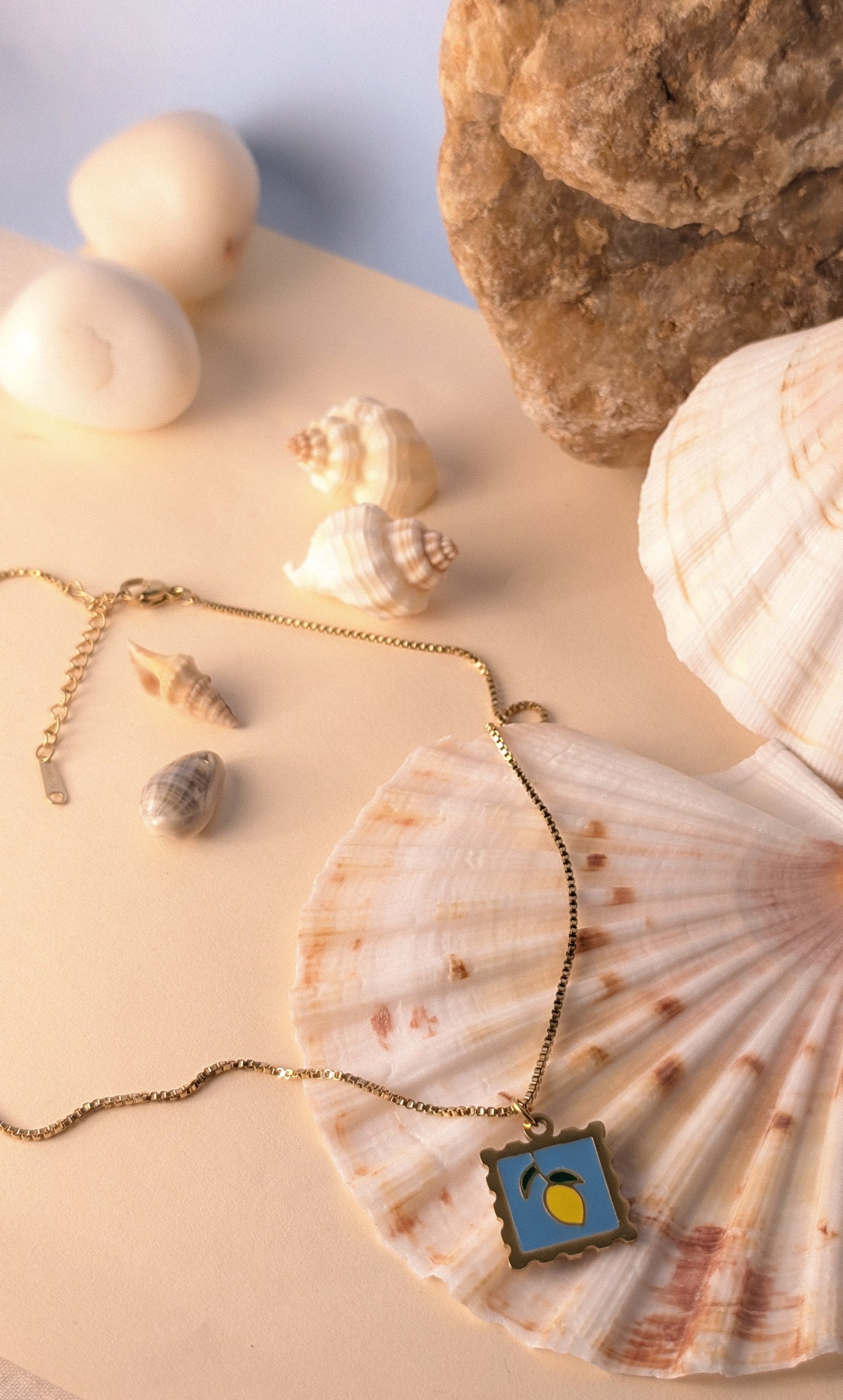 NIVA Zesty Babe Chain
