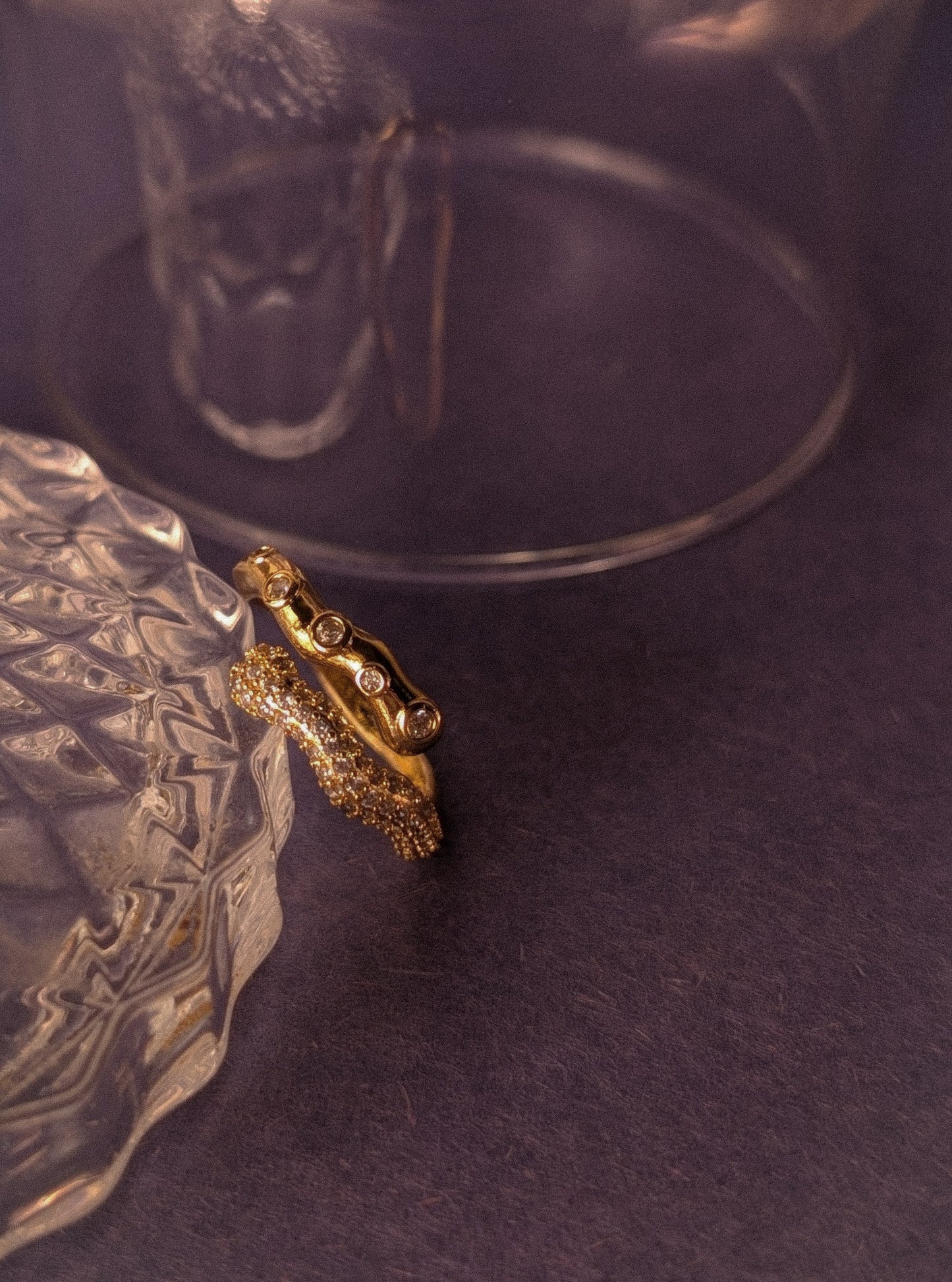 NIVA Twist & Sparkle Ring