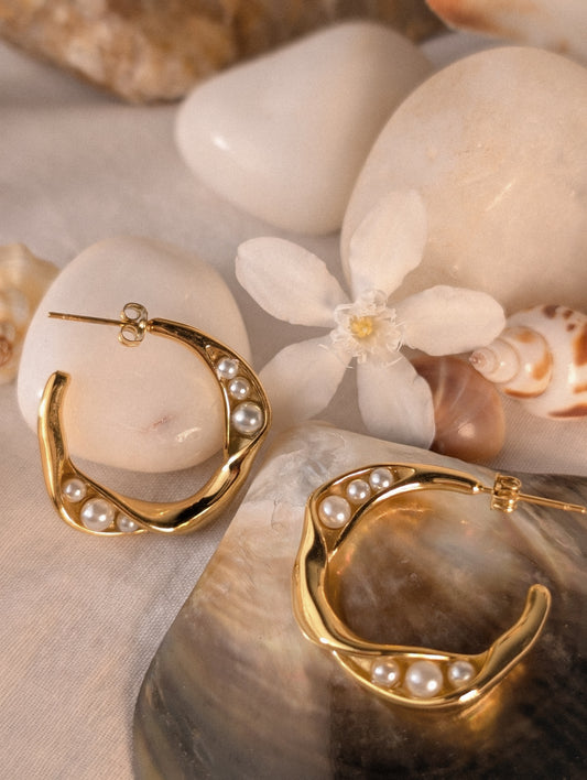 NIVA Pearl Swirl Hoops