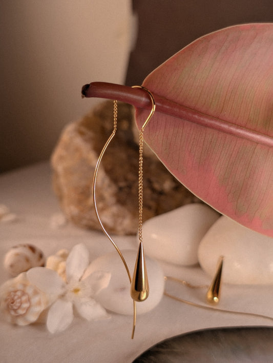 NIVA Dewdrop Trail Earrings