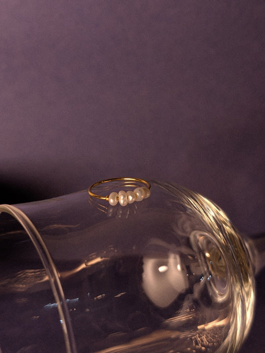 NIVA Peachy Pearl Pop Ring