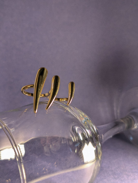 NIVA Claw Me Crazy Double Finger Spike Ring