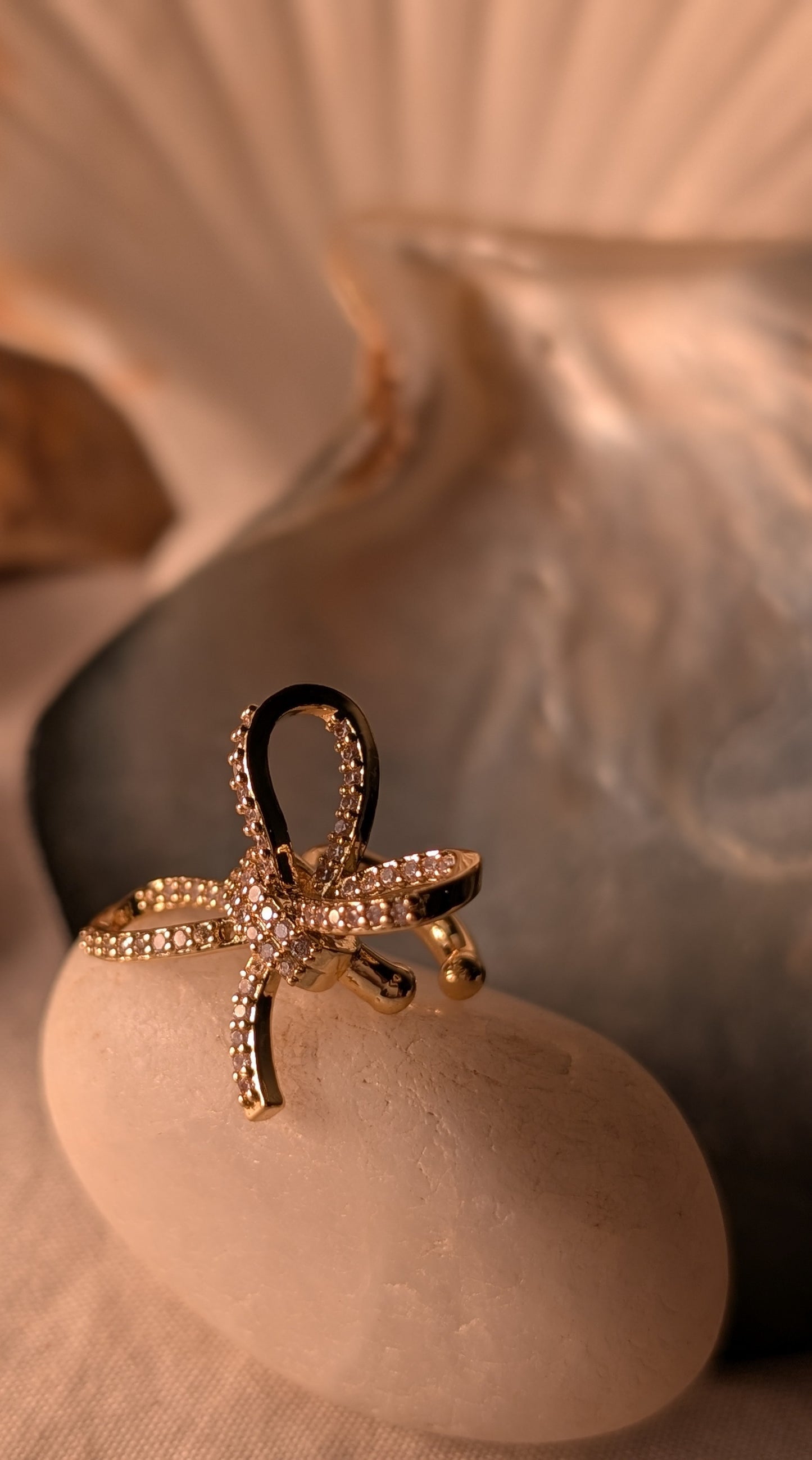 NIVA Bow to Twinkle Cuffs Pair