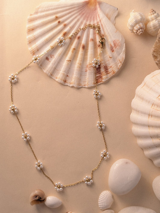 NIVA Bloom Loop Daisy Bead Necklace