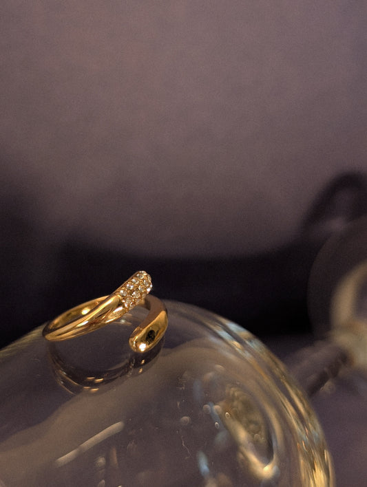 NIVA Teardrop Open Ring