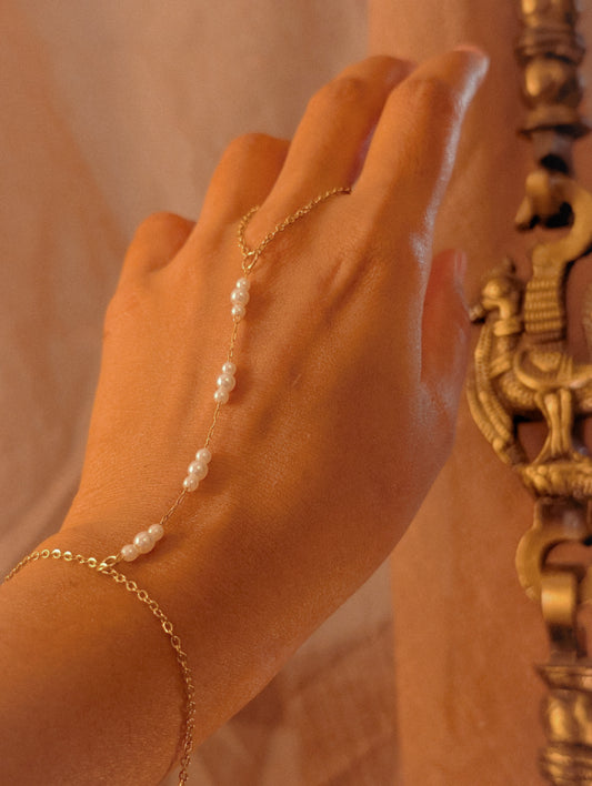 NIVA Pearl Pop Handchain