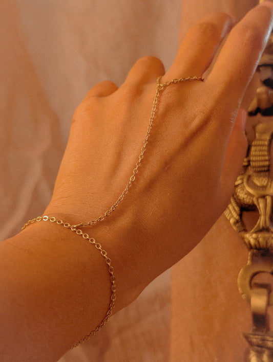 NIVA Golden Glimmer Minimal Hand Chain