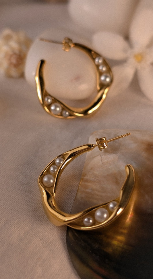 NIVA Pearl Swirl Hoops